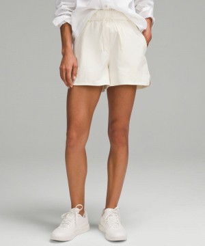 Σορτσ Lululemon Cinchable Waist High-Rise Woven 3.5" γυναικεια Μπεζ | Greece-4859736