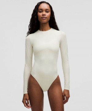 Κορμακια Lululemon Wundermost Ultra-Soft Nulu Crewneck Long-Sleeve γυναικεια Μπεζ | Greece-6748935
