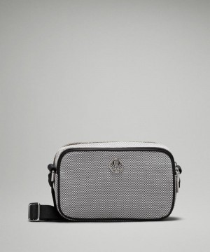 τσάντεσ χιαστί Lululemon Crossbody Camera Bag 2L γυναικεια γκρι ασπρα μαυρα | Greece-7304681