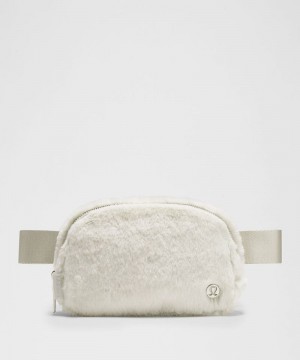 Τσαντα Μεσησ Lululemon Everywhere Plush Fleece ανδρικα Μπεζ ασημι | Greece-5218790