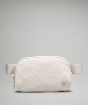 Τσαντα Μεσησ Lululemon Everywhere with Long Strap 1L ανδρικα Μπεζ | Greece-1267350