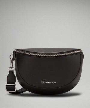 τσάντεσ χιαστί Lululemon Leather Alternative Saddle 2L ανδρικα μαυρα ασημι | Greece-3256914