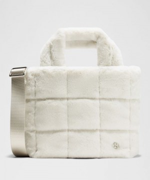 τσάντεσ tote Lululemon Quilted Grid Mini 5L Plush Fleece γυναικεια Μπεζ | Greece-3820547
